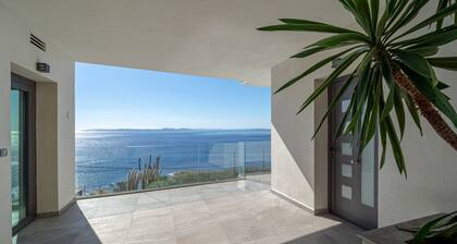 House in Roses Near Canyelles Beach