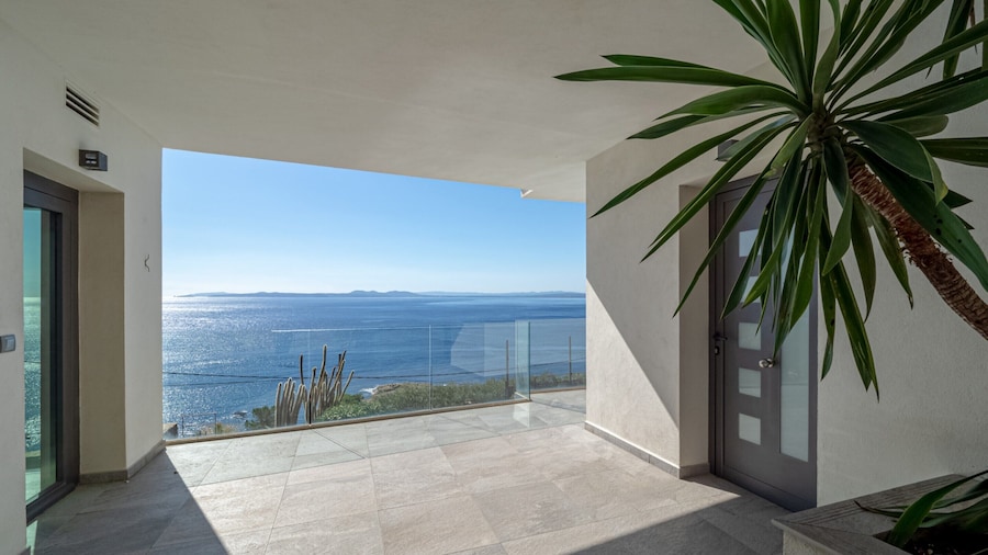 House in Roses Near Canyelles Beach