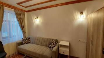 Superior Suite | In-room safe, soundproofing, free WiFi, bed sheets