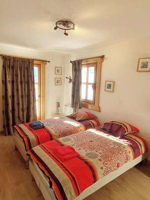 6 bedrooms, WiFi, bed sheets