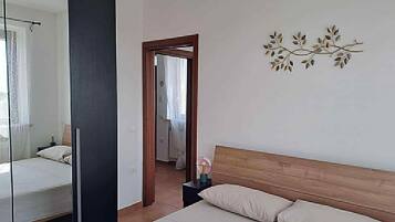 1 habitación, wifi y ropa de cama