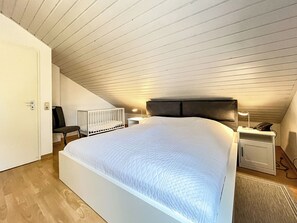 2 camere, ferro/asse da stiro, culla da viaggio, Wi-Fi gratuito