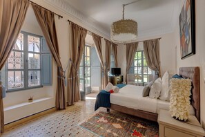 5 Schlafzimmer, Bügeleisen/Bügelbrett, WLAN, Bettwäsche