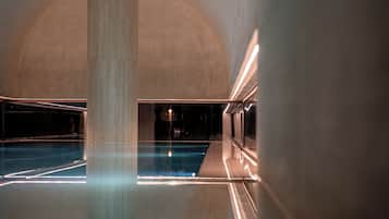 Piscine couverte, piscine extérieure (ouverte en saison)