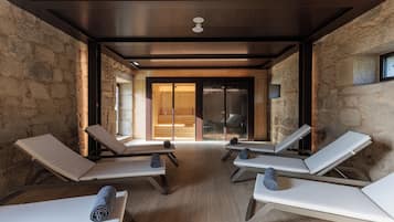 Couples treatment rooms, sauna, steam room, deep-tissue massages