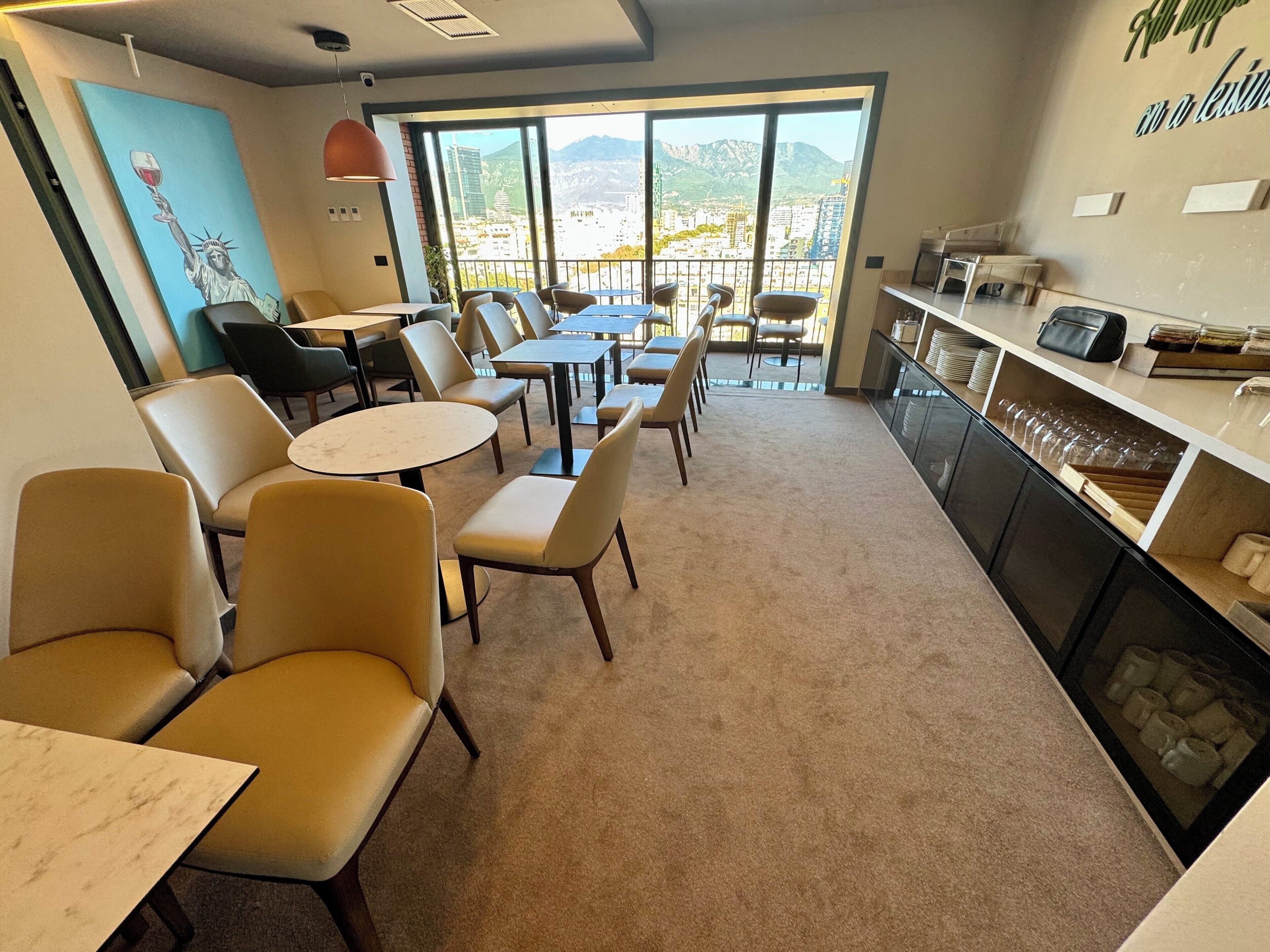 包含每日自助早餐