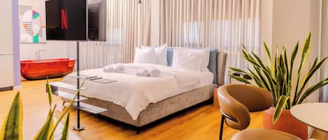 Luxury Studio Suite, City View