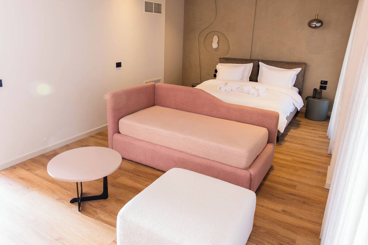 Superior King Room | エジプト綿のシーツ、高級寝具、低反発ベッド、ミニバーのアイテム (無料)