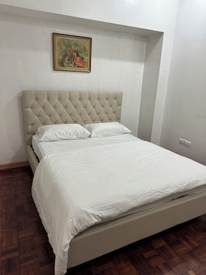 4 bedrooms, desk, iron/ironing board, free WiFi
