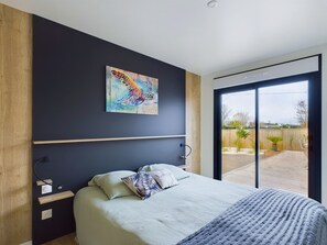 3 bedrooms, iron/ironing board, free WiFi