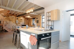 Fridge, microwave, oven, dishwasher
