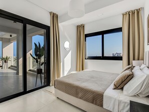 Apartment, 3 Bedrooms, Balcony, City View | 4 bedrooms - Three-bedroom Penthouse With two Large Balconies (Limassol)