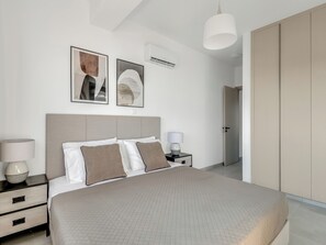 Apartment, 3 Bedrooms, Balcony, City View | 4 bedrooms - Three-bedroom Penthouse With two Large Balconies (Limassol)