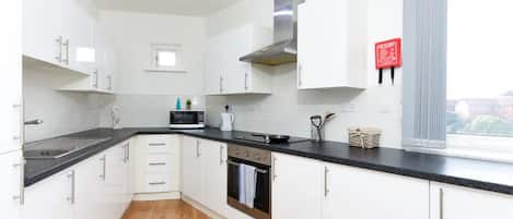 Single Room, Non Smoking | Shared kitchen