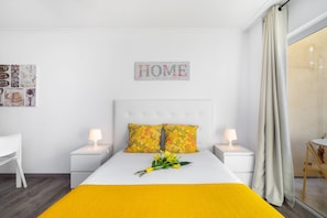 1 habitación, tabla de planchar con plancha, wifi y ropa de cama 