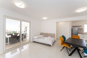 Studio, Mehrere Schlafzimmer, Balkon, Gartenblick | 2 Schlafzimmer