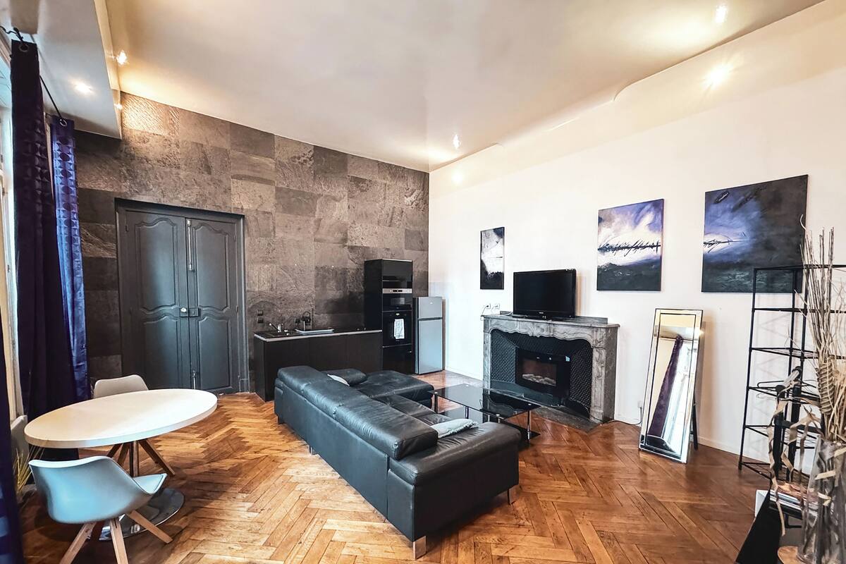 Departamento (M) | 1 habitación, wifi gratis y decoración personalizada 