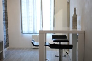 Apartment (A)