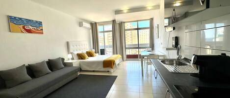 1 bedroom, iron/ironing board, internet, bed sheets
