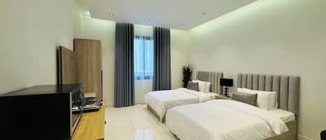 4 Schlafzimmer, Bügeleisen/Bügelbrett, WLAN, Bettwäsche