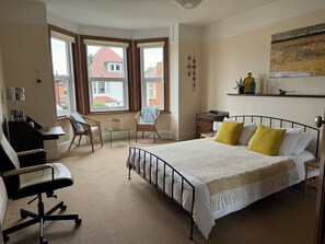 3 Schlafzimmer, Bügeleisen/Bügelbrett, WLAN, Bettwäsche