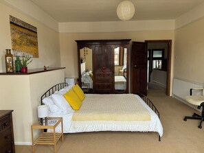 3 Schlafzimmer, Bügeleisen/Bügelbrett, WLAN, Bettwäsche