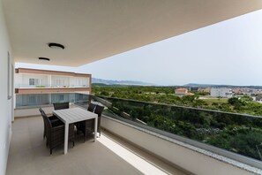 Apartment, 2 Schlafzimmer, Balkon, Gartenblick | Balkon