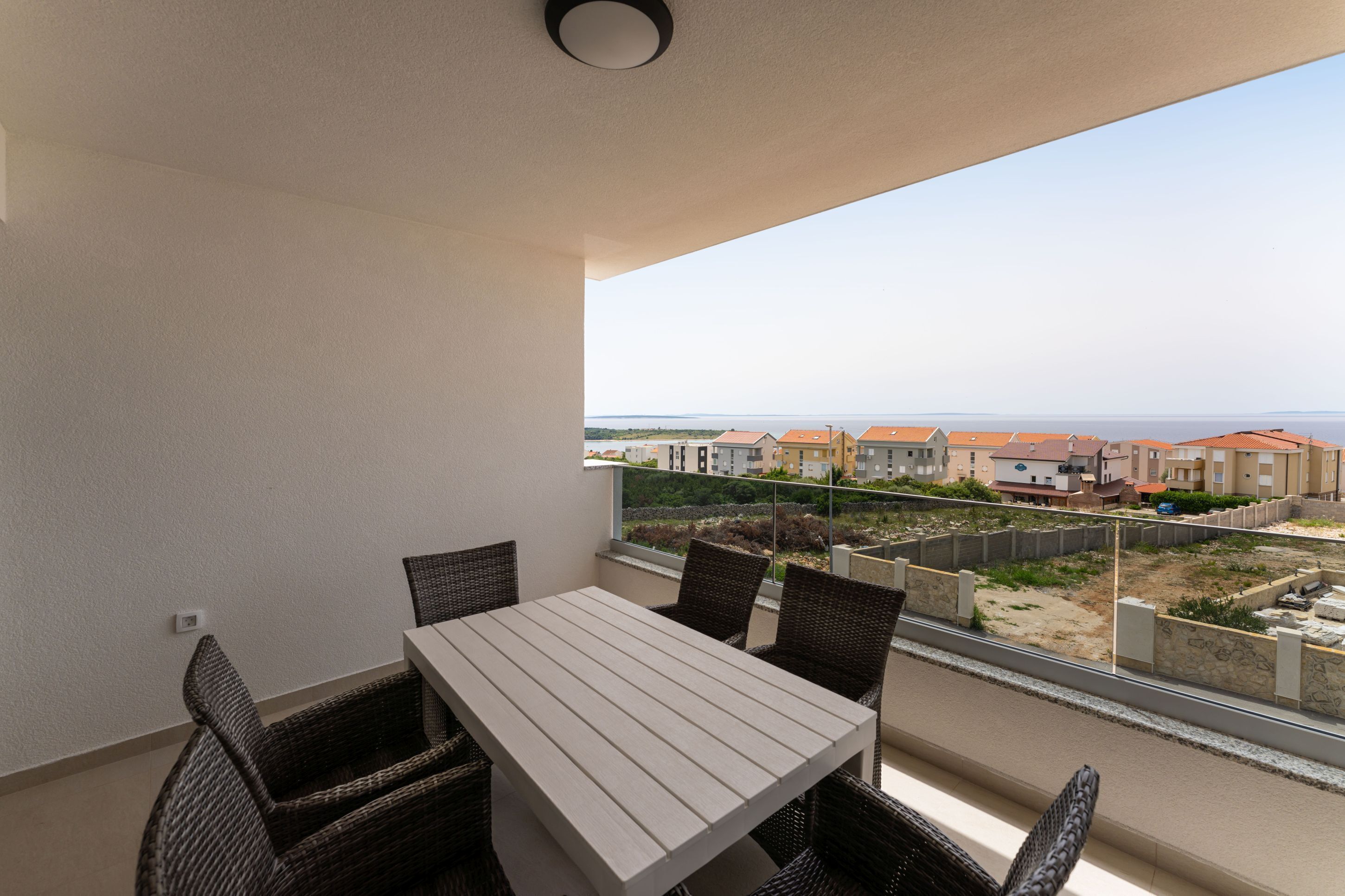 Departamento, 2 habitaciones, balcón, vista al jardín | Balcón