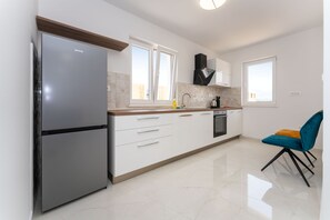 Apart Daire, 2 Yatak Odası, Balkon, Bahçe Manzaralı | İç mekân