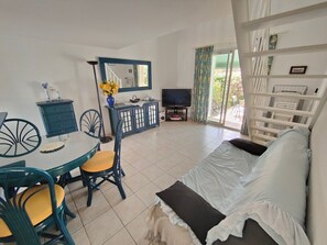 TV - 7 pers lodge with pool, AC, parking in Valras-Plage (Valras-Plage)