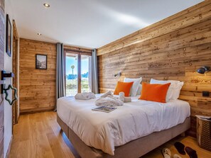 6 bedrooms, free WiFi