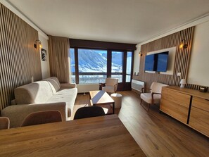 TV - Ski-in ski-out apartment with balcony and equipped kitchen (Tignes)