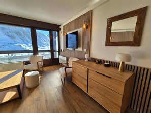 Interior - Ski-in ski-out apartment with balcony and equipped kitchen (Tignes)