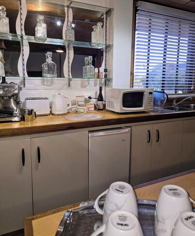 BayView Apartment come and relax on a rural property not far from the beach