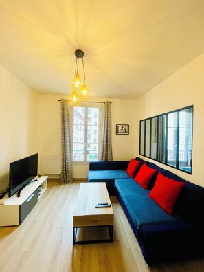 Smart TV, books - Quiet, bright apartment in the heart of Paris 13 (Paris)