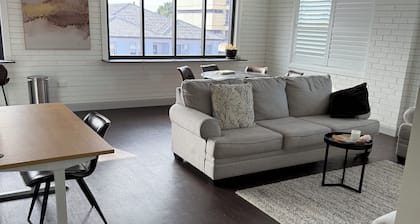 2 bedroom Apartment in CBD- great for business trip /family weekend. sleeps 7