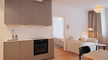Deluxe Apartment | Private kitchen