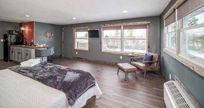 Extended Stay | Spacious Kitchen Studio