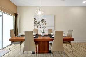 Dining - Champions Gate: Minutes to Magic 5star Family Home (Davenport)