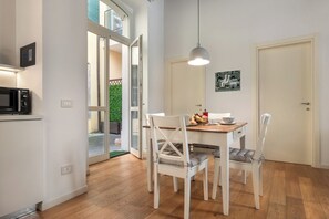 Living area - Book Lovers (Verona)