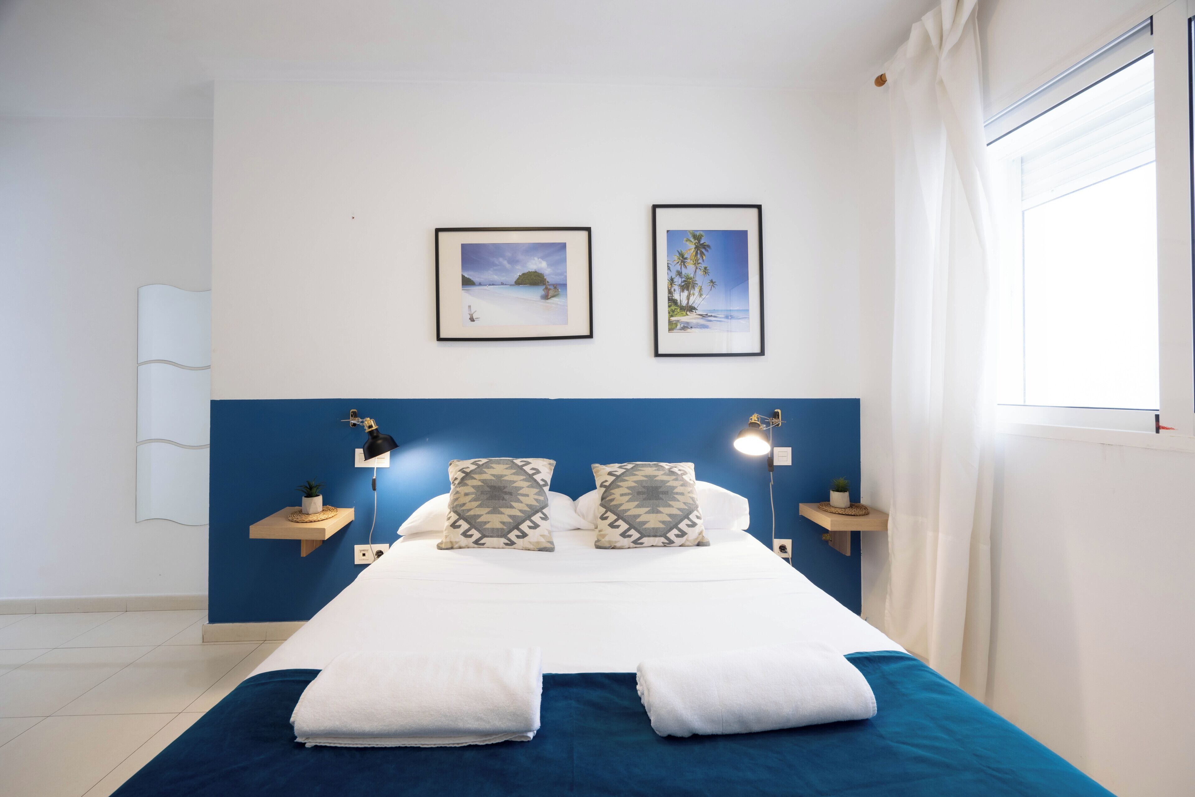 Iron/ironing board, free WiFi