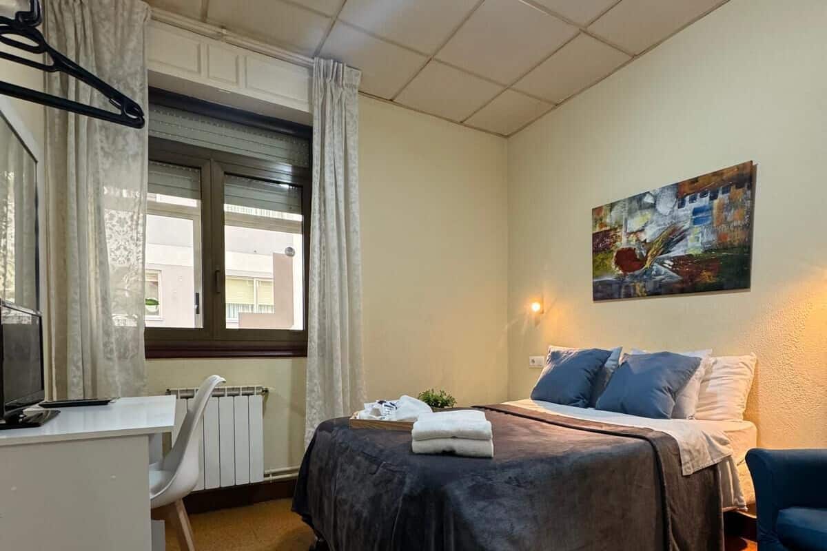Standard Single Room, City View | 1 bedroom, down duvets, laptop workspace, free WiFi