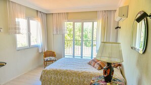 3 bedrooms, WiFi, bed sheets - 3 bedroom villa with private pool in an oasis (Antalya)