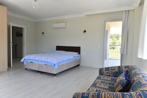 3 bedrooms, WiFi, bed sheets - 3 bedroom villa with private pool in an oasis (Antalya)