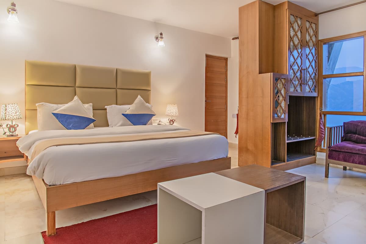 Habitación doble Deluxe, vista a la montaña | Escritorio, espacio para trabajar con laptop y wifi gratis