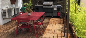 Cosy house, old town center, large terrace.