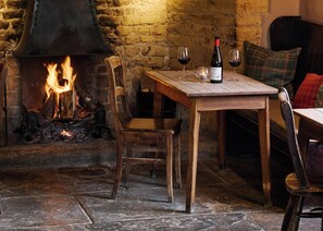 Restaurant - The Ebrington Arms (Chipping Campden)