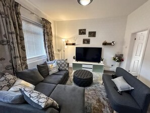 House, 1 Bedroom, Patio, Garden View | Living room