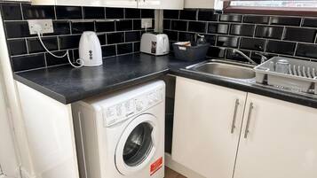 House, 1 Bedroom, Patio, Garden View | Laundry