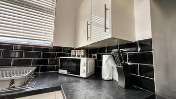 House, 1 Bedroom, Patio, Garden View | Interior